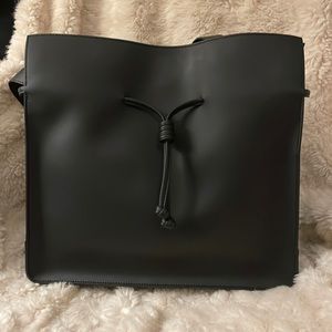 Von Holzhausen Medium Shopper